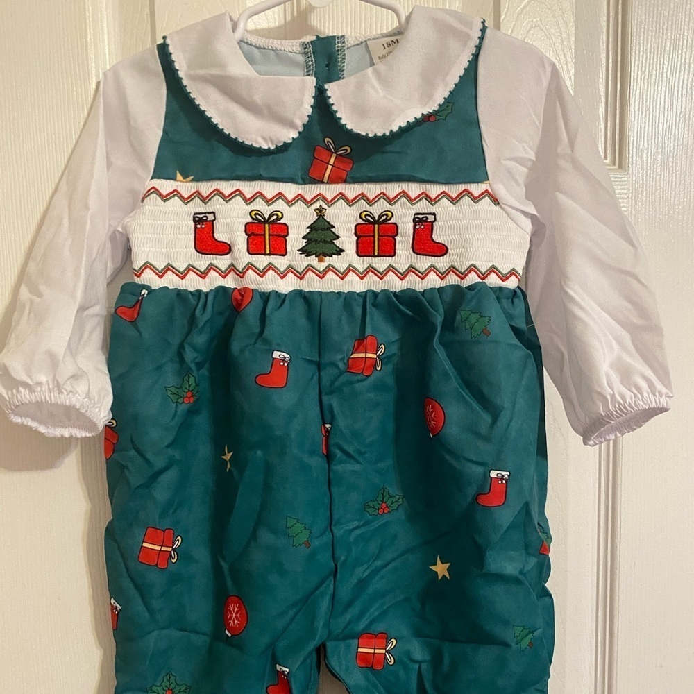 NWT Smocked Holiday Outfit